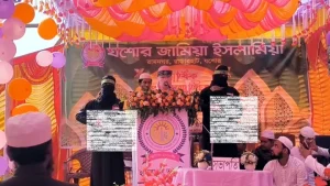 অস্ত্র সাদৃশ্য বস্তু হাতে মুখমণ্ডল ঢাকা দুই ব্যক্তি এবং মাঝখানে মাইকে মুখমণ্ডল ঢাকা এক ব্যক্তির আরবি ভাষায় ভাষণ দেওয়া একটি ভিডিও সামাজিক যোগাযোগ মাধ্যম ফেসবুকে ছড়িয়ে পড়েছে। ভিডিওটি যশোর জামিয়া ইসলামিয়া মাদ্রাসার।