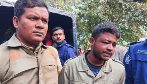 নড়াইলের লোহাগড়া উপজেলায় তামিম খান (১৩) নামে এক ভ্যানচালক কিশোরের মরদেহ উদ্ধার করেছে পুলিশ। এ ঘটনায় অভিযুক্ত আমিনুলসহ ৪ জনকে আটক করেছে পুলিশ।