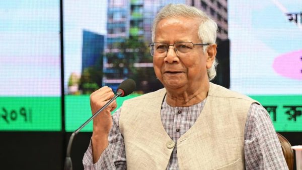 মাইক্রো ক্রেডিট ব্যাংকের জন্য আলাদা আইন করতে হবে : প্রধান উপদেষ্টা