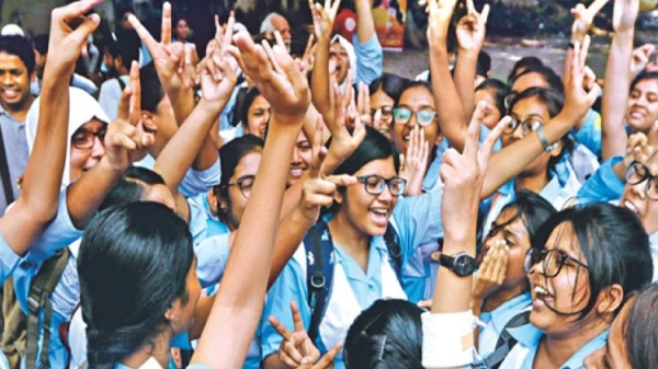 আগামী জুলাই মাসের তৃতীয় সপ্তাহের মধ্যে পরীক্ষার ফল প্রকাশ করা হবে বলে জানিয়েছে মাধ্যমিক ও উচ্চ মাধ্যমিক শিক্ষা বোর্ড ঢাকা।